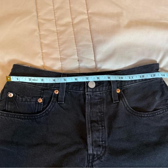 Levi's 501 Black Frayed Jean Shorts - Picture 3 of 7